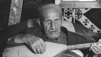 Aşık Veysel'in torunu Çiğdem Özer: 100 yılda bir gelebilecek insanlar ölümsüzdür