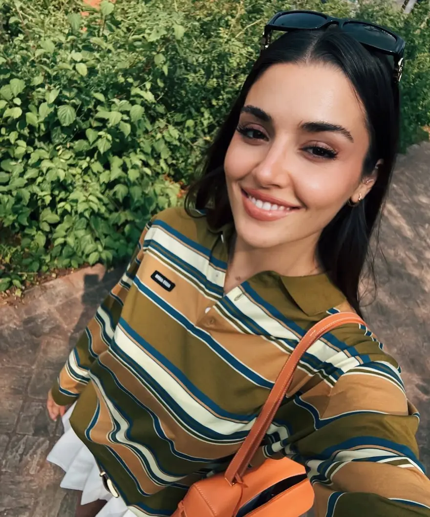 Hande Erçel'den Roland Garros pozları: Şahit olduğum için mutluyum 5 Hande Erçel'den Roland Garros pozları: Şahit olduğum için mutluyum 5