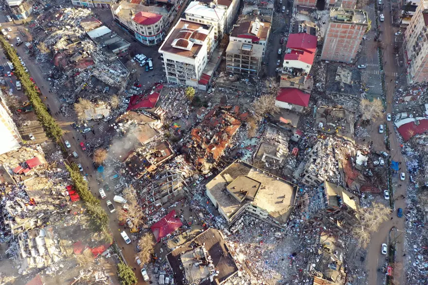 Kahramanmaraş'ta yıkımın boyutu havadan görüntülendi 6