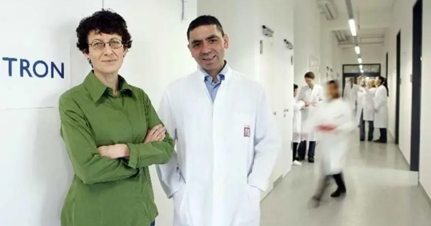 Uğur Şahin ve Özlem Türeci'nden müjdeli haber: Omicron'a özel olarak uyarlanan aşıların ne zaman geleceği belli oldu 