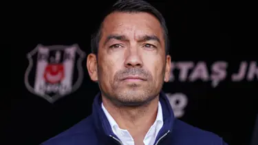 Giovanni van Bronckhorst'tan Rashica açıklaması