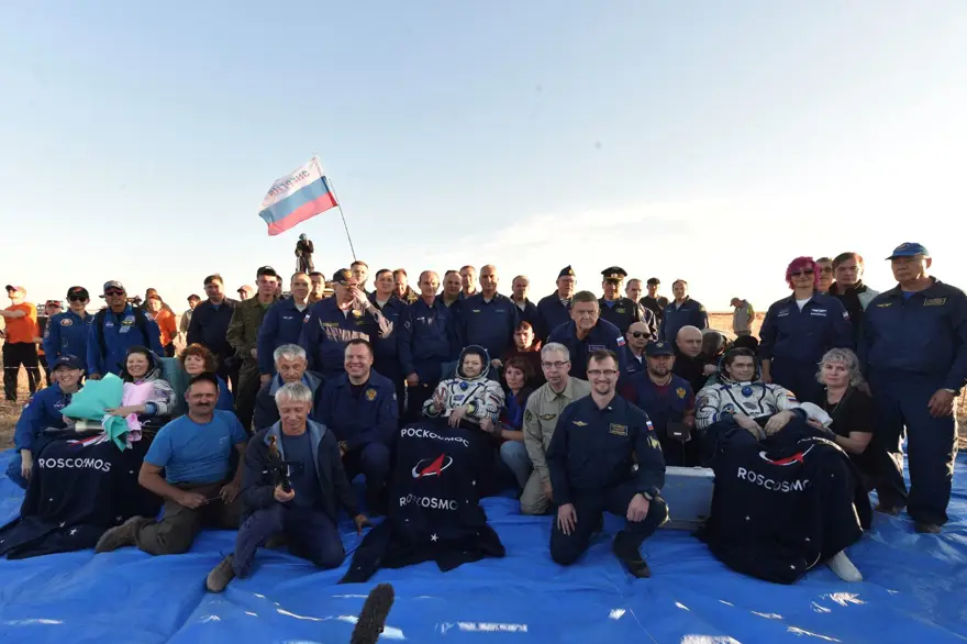 374 günlük uzay macerası sona erdi: Rus kozmonotlar Dünya'ya geri döndü 1