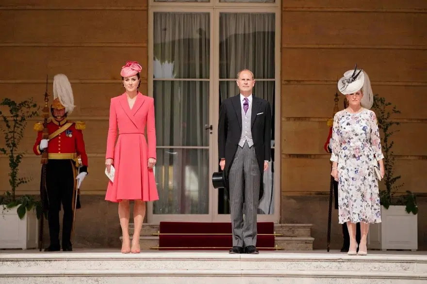 Kraliçe'nin Bahçe Partisi'nde ev sahibi Kate Middleton 2 Kraliçe'nin Bahçe Partisi'nde ev sahibi Kate Middleton 2