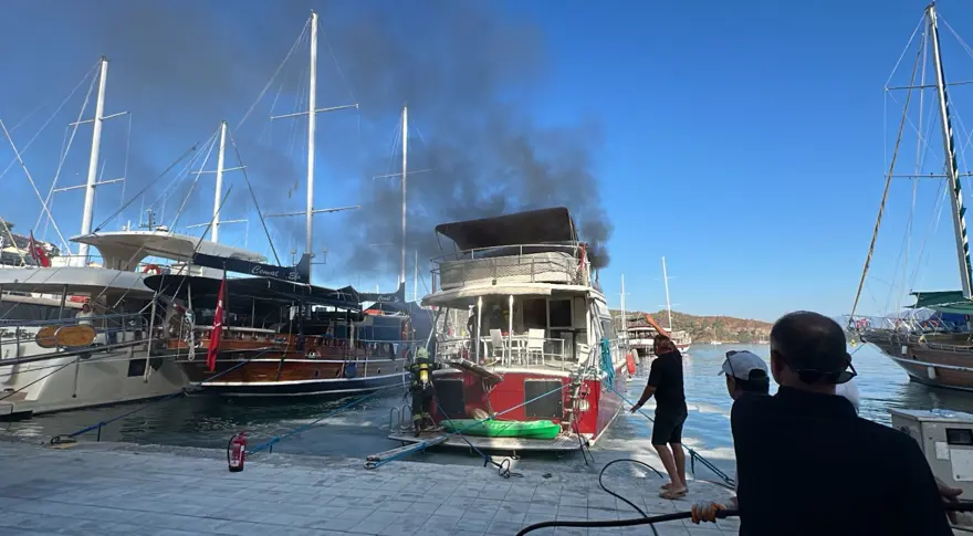 Fethiye’de teknede yangın 