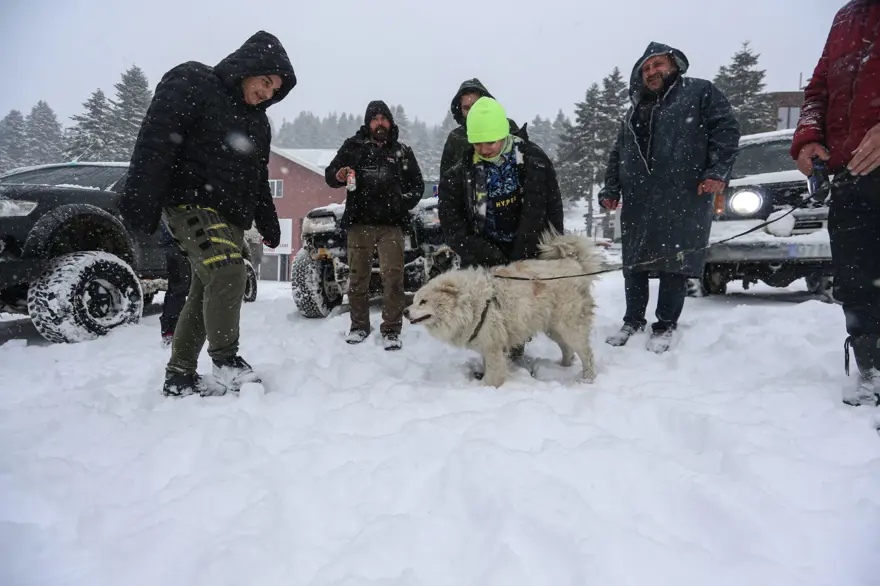 Uludağ'da kar kalınlığı 10 santimetreyi geçti 3 Uludağ'da kar kalınlığı 10 santimetreyi geçti 3