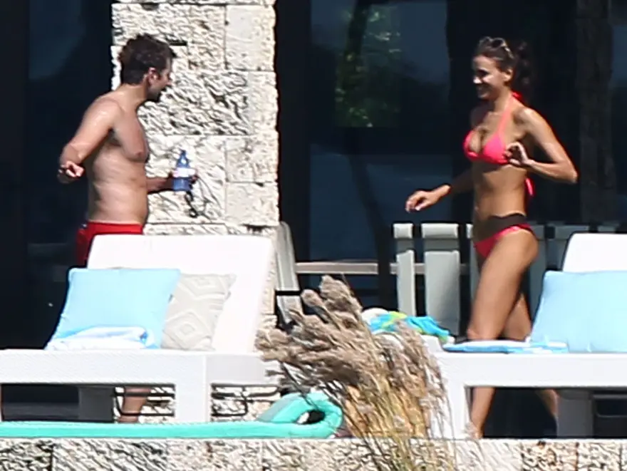 Bradley Cooper ve Irina Shayk tatile doymuyor 1