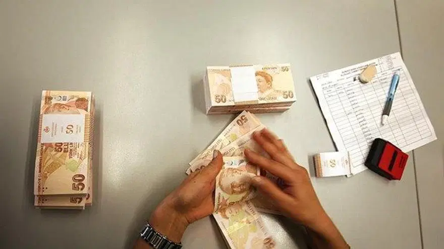 Memur ve emekli zammı ne kadar oldu? İşte zamlı memur ve emekli maaşları... 1