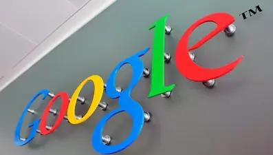Google artık görüşmeleri canlı çevirecek