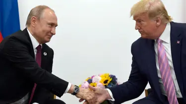 Kremlin: Putin, Trump ile Moskova'da görüşmeye hazır