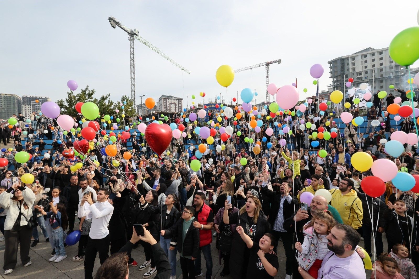 Balonlar bu kez Emin Efe için uçtu