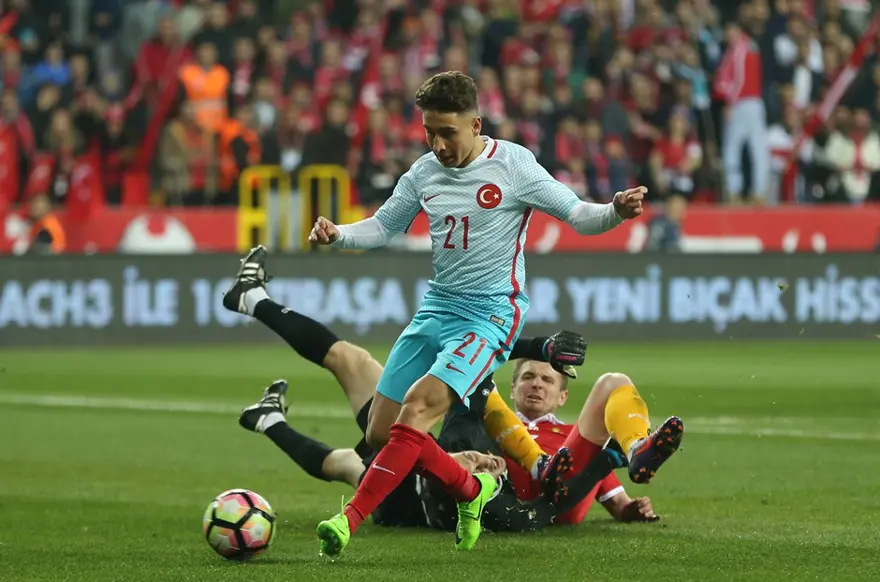 Emre Mor çaresiz bıraktı! 4