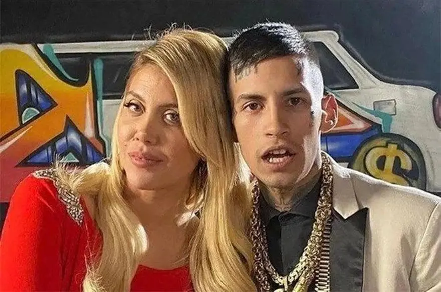 Wanda Nara'nın sevgilisi L-Gante Fenerbahçe forması giydi: Türkiye'de konser vereceğim! 3