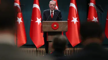 Yeni kısıtlamalar: Toplu alanlar saat 22.00'de kapanacak
