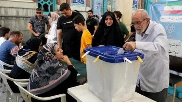 İran'da ülke tarihinin en düşük katılımlı seçimi yapıldı