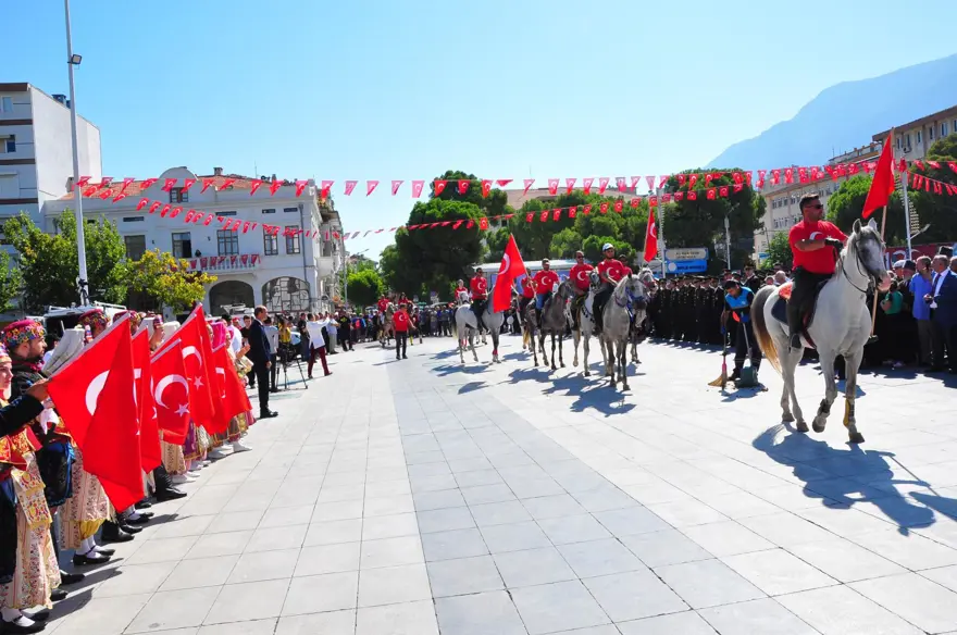 Atı tokatlayan süvariye para cezası 