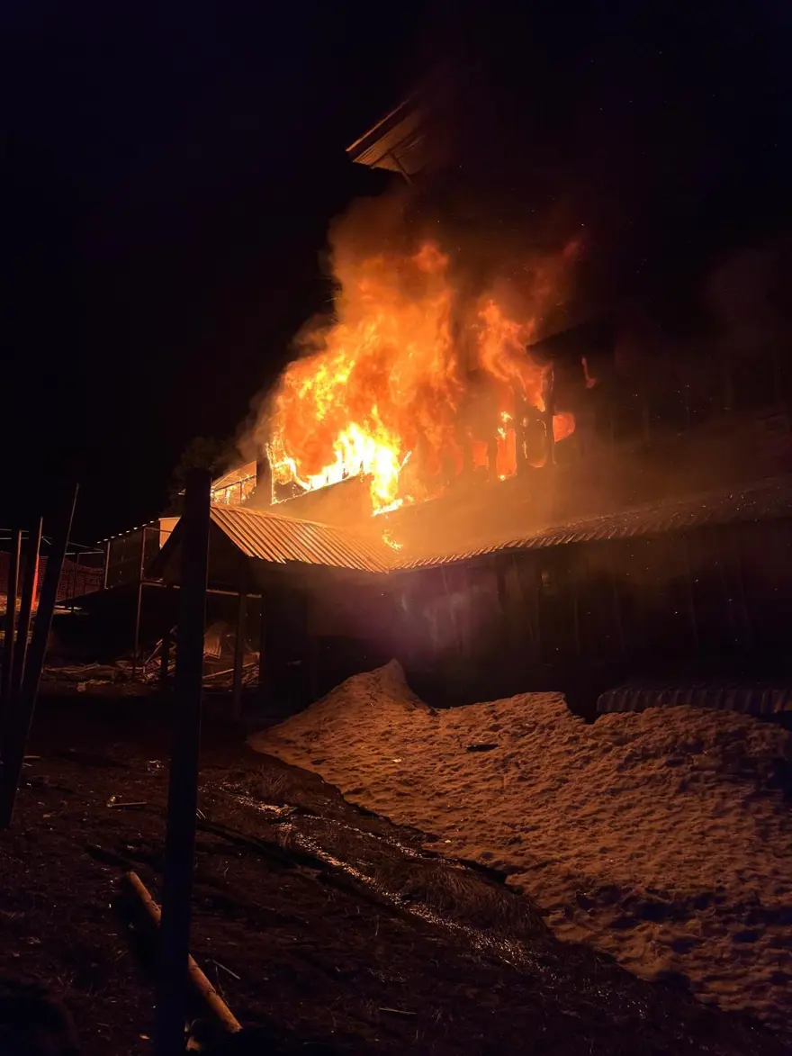 "İNSANLAR CAMDAN BAĞIRIYORDU" 9