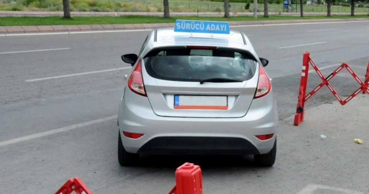 Anayasa Mahkemesi'nden ehliyet düzenlemesi. Aday sürücülerin belgesi iptal edilemeyecek