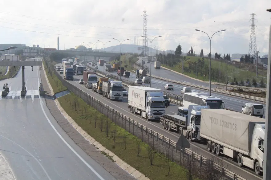 İSTANBUL'A GİRİŞLERE İZİN 4