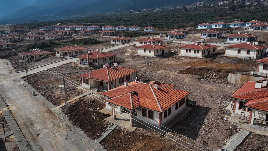 "Endonezya Köyü"nün açılışı yapıldı:  37 konut depremzedelere teslim edildi 2