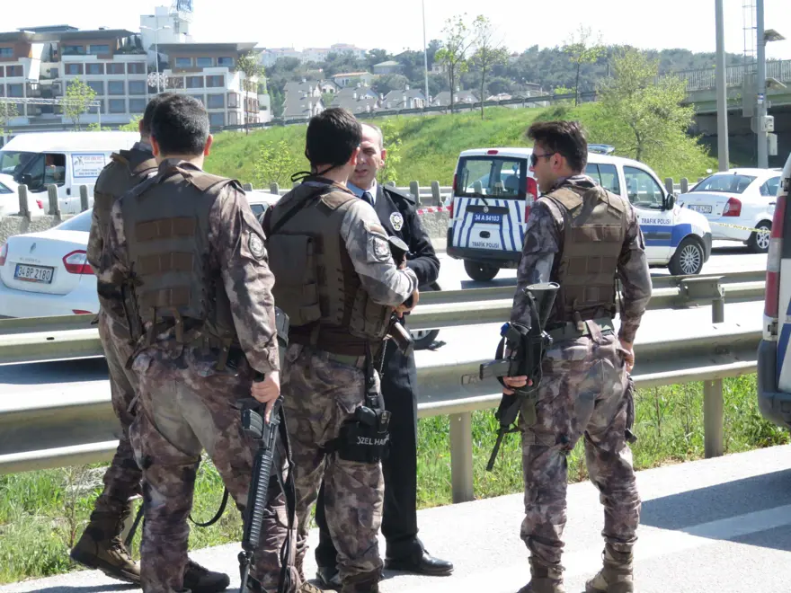 İstanbul'da üniversite servisinde patlama 5