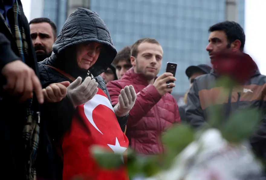 Şehitler Tepesi’ne ziyaretler sürüyor 15 Şehitler Tepesi’ne ziyaretler sürüyor 15