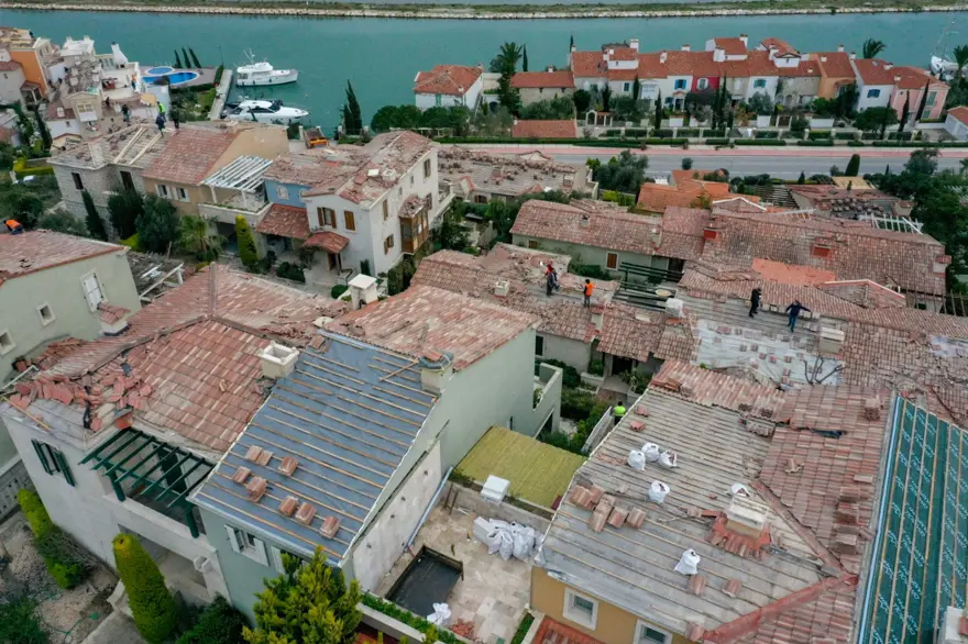 İzmir Çeşme'de hortumun geride bıraktığı hasar için çalışmalar sürüyor 21