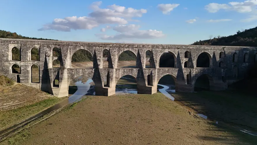 İstanbul'un barajları kurudu: Yeşil renge büründü 6 İstanbul'un barajları kurudu: Yeşil renge büründü 6