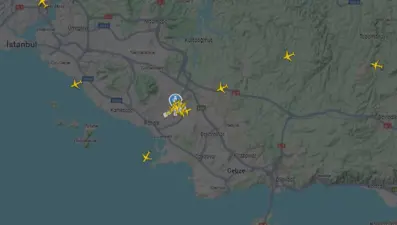 İnişe geçen uçağa lazer tuttular