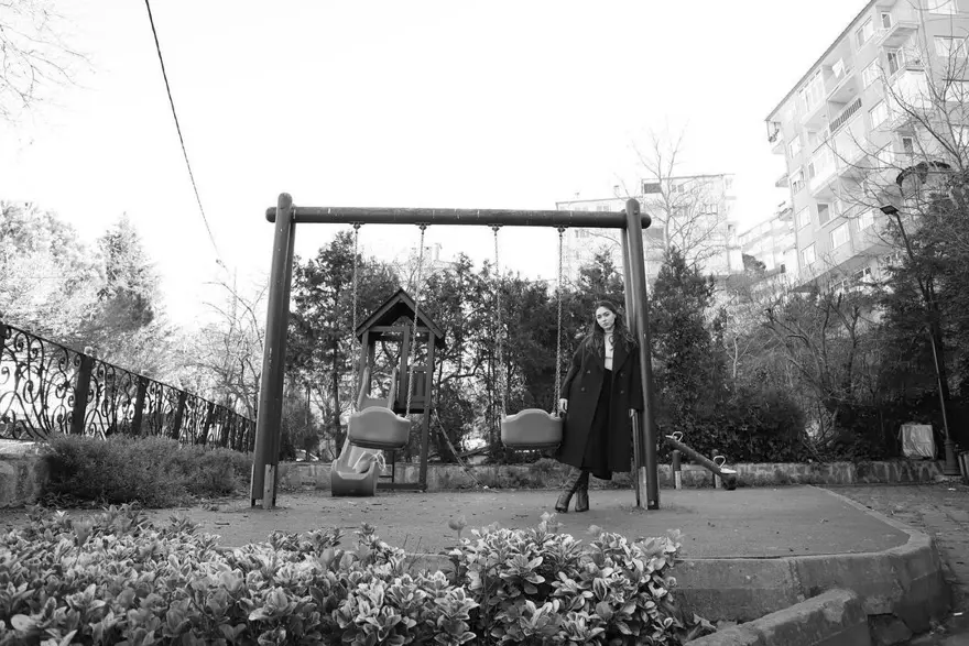 Cemre Baysel paylaştı: Sakla Beni setinden yeni kareler 1