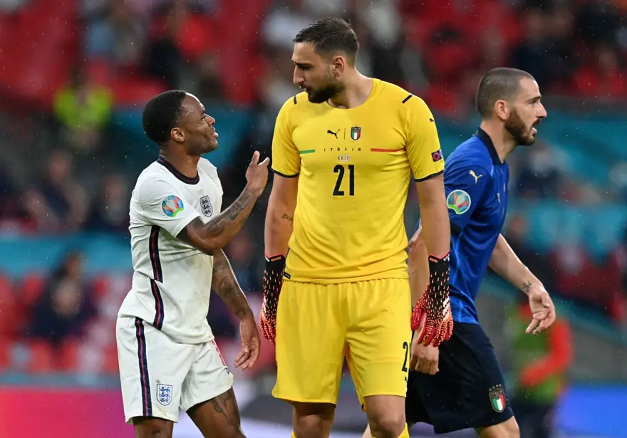 EURO 2020'de şampiyon İtalya 16