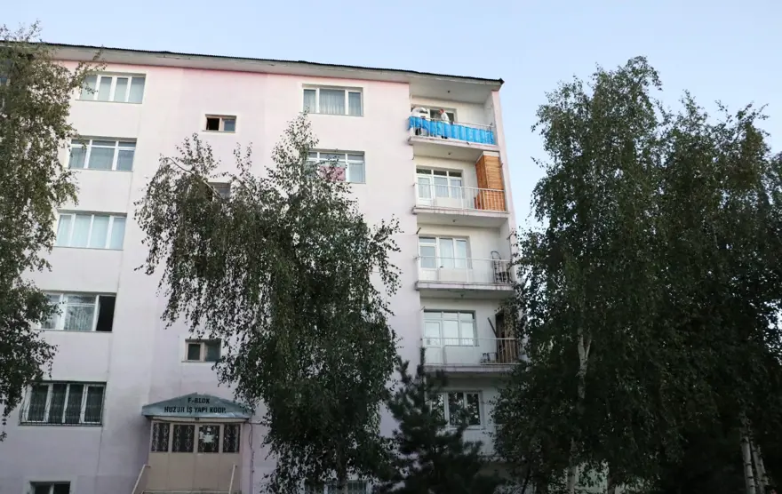 Erzurum'da acı olay: Otizmli genç 5. kattan düştü Erzurum'da acı olay: Otizmli genç 5. kattan düştü