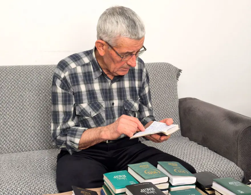 Edirneli çift 40 yıldır aralıksız yazıyor: Geçmişi hatırlamak isteyen onlara soruyor 1