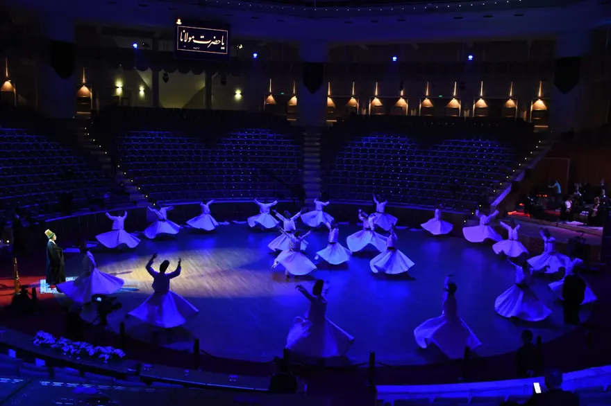 Hazreti Mevlana'yı anma törenleri seyircisiz olarak başladı 1 Hazreti Mevlana'yı anma törenleri seyircisiz olarak başladı 1