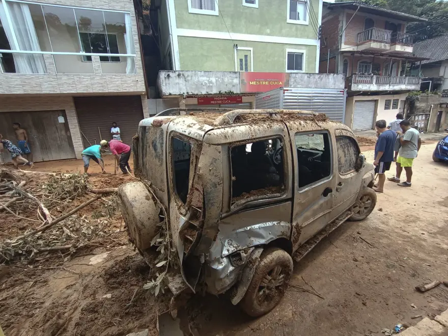 Brezilya’daki sel felaketinde ölenlerin sayısı 104’e çıktı 10 Brezilya’daki sel felaketinde ölenlerin sayısı 104’e çıktı 10