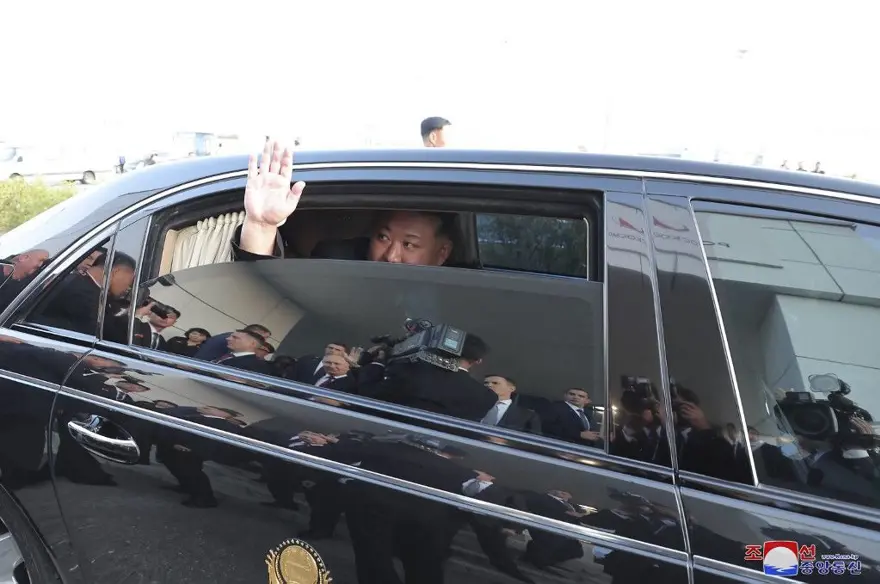 Putin'den Kim Jong-Un'a "araba" hediyesi 5 Putin'den Kim Jong-Un'a "araba" hediyesi 5