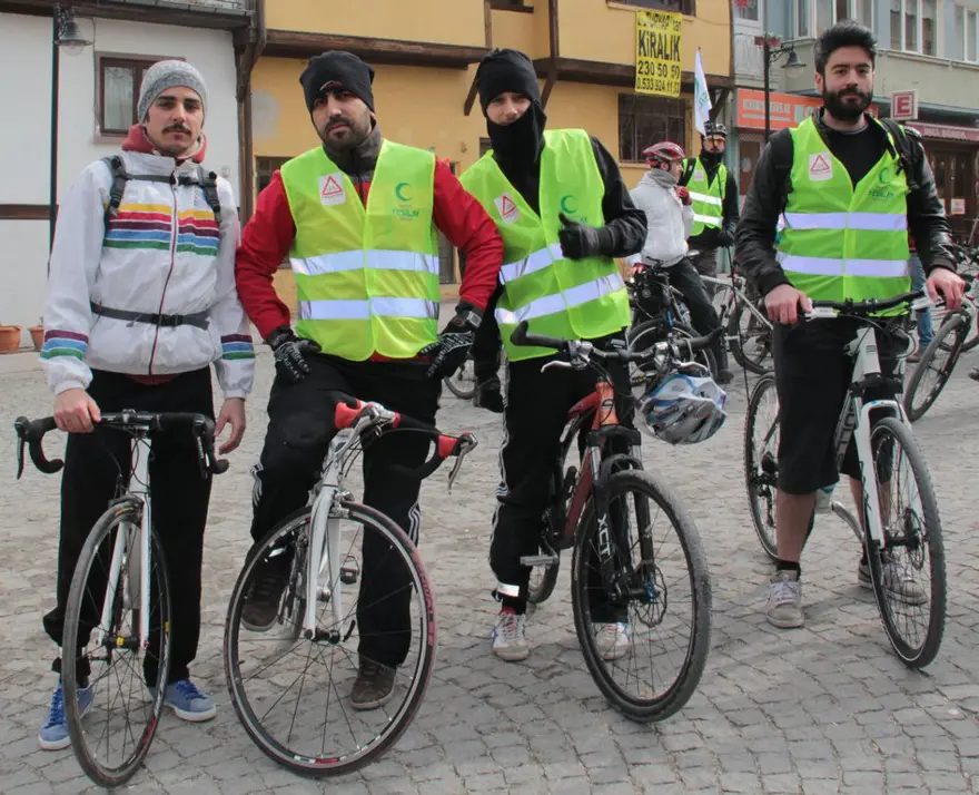 'Yaşamayı seçenler' buluştu 12 'Yaşamayı seçenler' buluştu 12