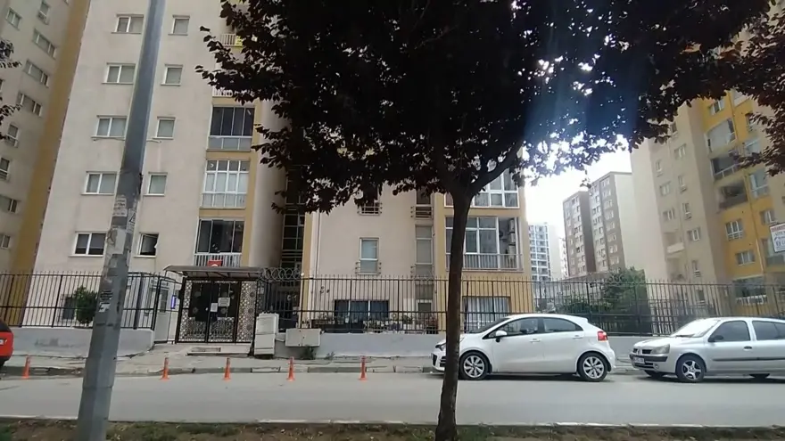 Bursa'da site zammı eylemine tekme tokat dayak 1