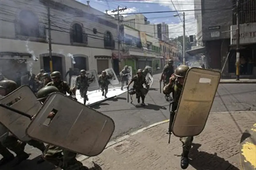 Honduras'ta sular durulmuyor 