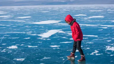 Donan Çıldır Gölü'nde yürüyüş keyfi