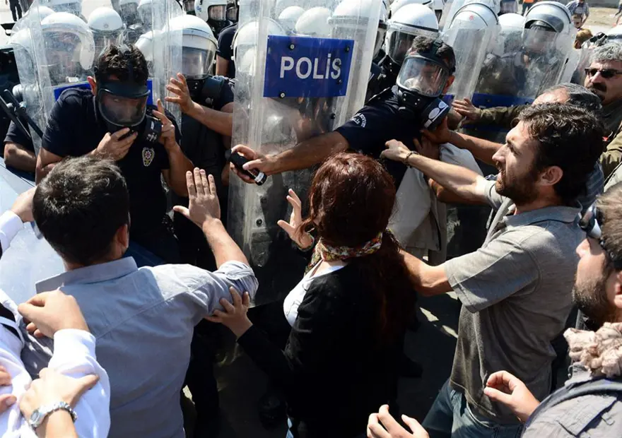 Cami-cemevi protestosu 2 Cami-cemevi protestosu 2