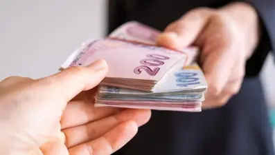 Yaşlı adamı telefonla dolandırdılar:  202 bin TL ve 19 bin 600 euro verdi