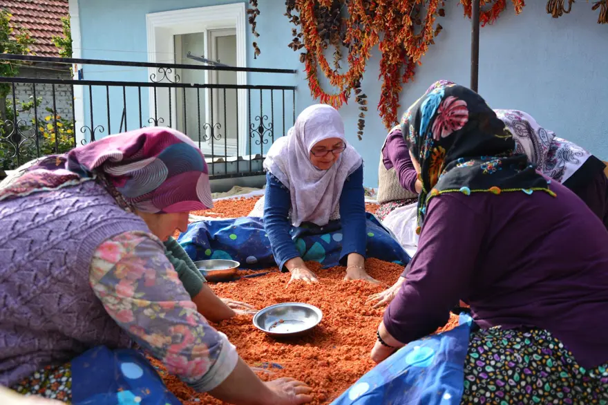 16 çeşit malzemeden yapılıyor, 16 gün yoğuruluyor: "Bunu içen grip olmaz" 5 16 çeşit malzemeden yapılıyor, 16 gün yoğuruluyor: "Bunu içen grip olmaz" 5