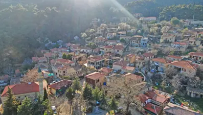 Bu köyde para vermeyen fotoğraf çekemiyor