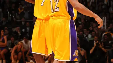 Lakers 4'te 4 yaptı