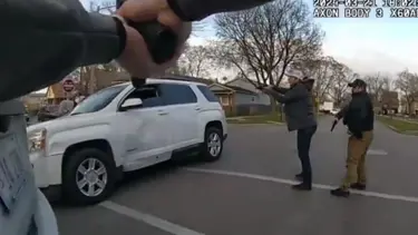 ABD polisi siyahi bir genci öldürdü: 41 saniyede 96 kurşun!