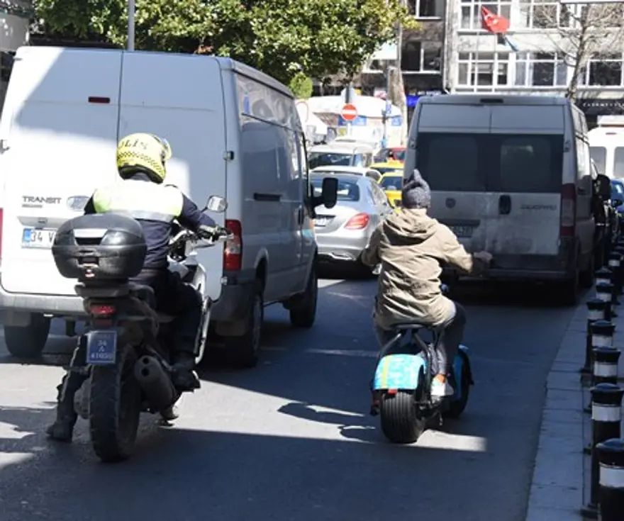 Ozan Güven'in bisikletine  polis kontrolü 6