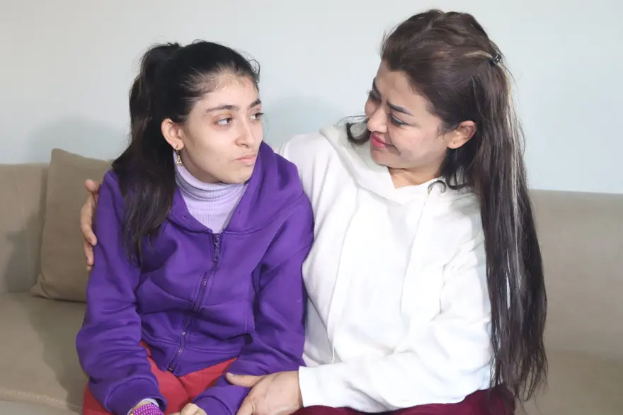 İKİ ÇOCUĞU DA AYNI HASTALIKLA MÜCADELE EDİYOR 2 İKİ ÇOCUĞU DA AYNI HASTALIKLA MÜCADELE EDİYOR 2