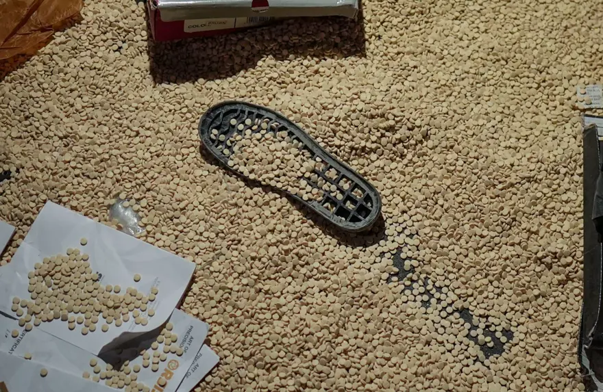 AYAKKABI TABANLARI CAPTAGON DOLU 4