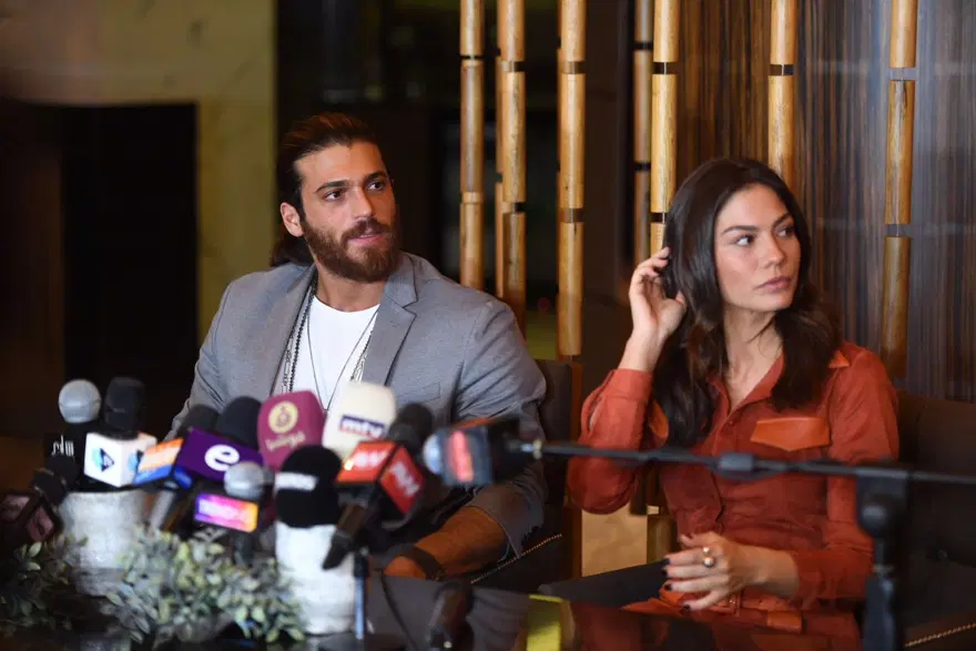 Beyrut'ta Can Yaman ve Demet Özdemir rüzgarı 
