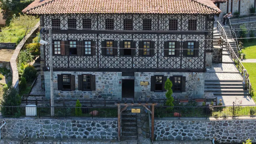 Osmanlı'dan Cumhuriyete tanıklık eden konak, aile müzesine dönüştürüldü 